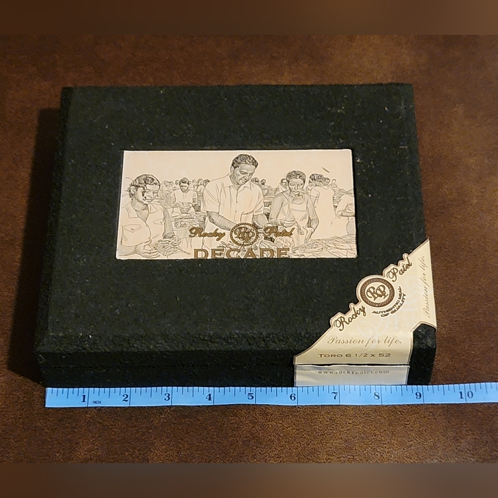 Empty Cigar Box - Picture 4 of 10